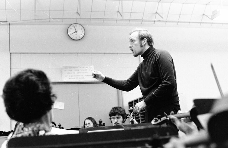 1974 Symphony Orchestra, Rehearsal 11