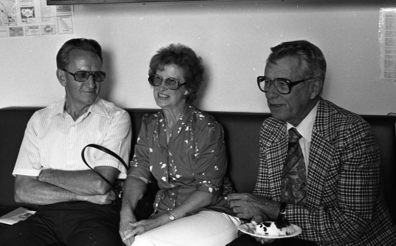 1982 Guests, Party 04