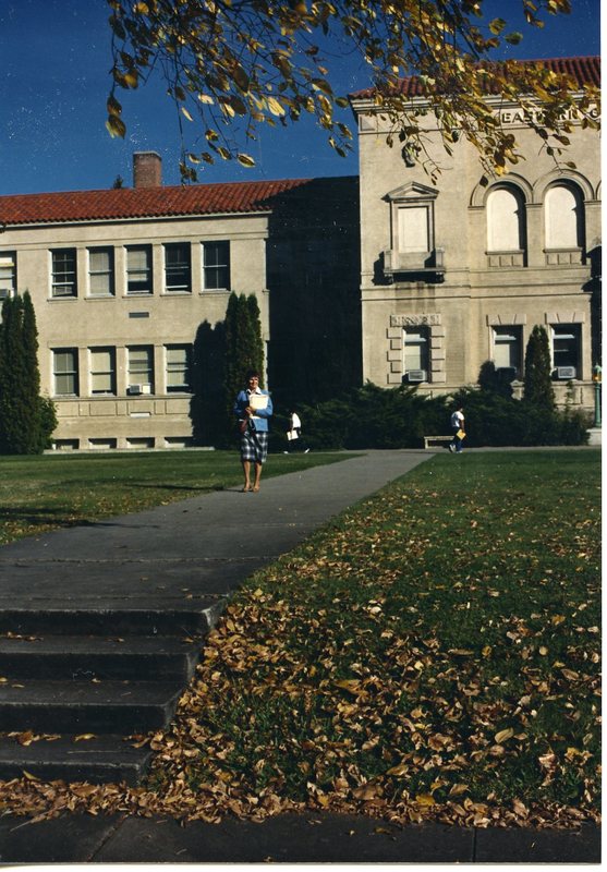 90's Inlow Hall Sidewalk 1-1