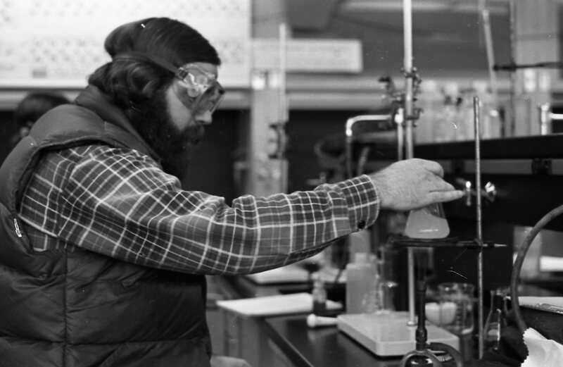 1977 Classroom, Chemistry Lab 03