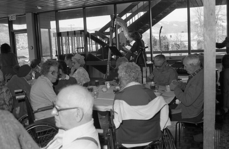 1984 Students Serve Thanksgiving Dinner for Senior Citizens 19