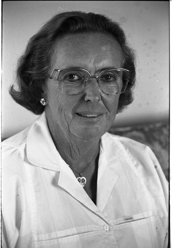 1988 Guest, Maxine Cook 02