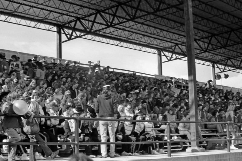 1985 Homecoming Football Fans 07