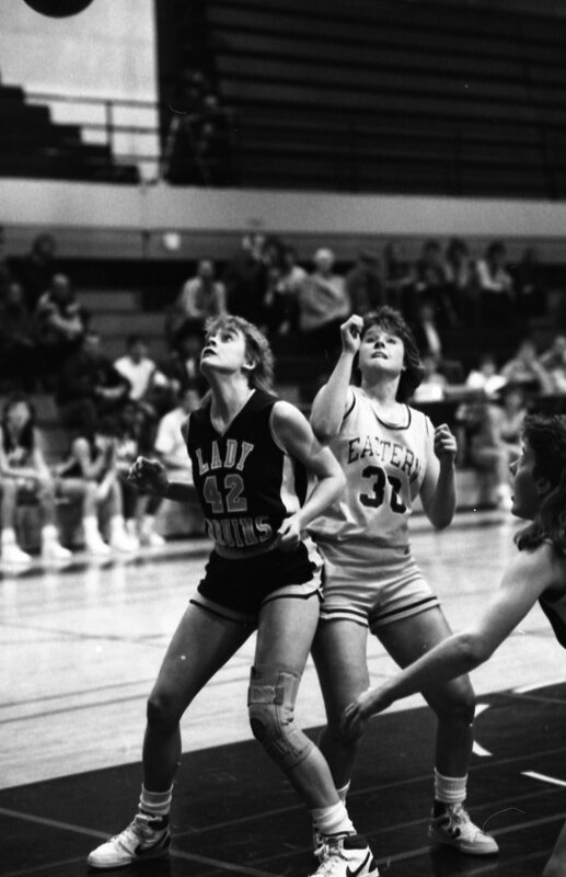 1987 Women's Basketball Action, George Fox at EOSC 04