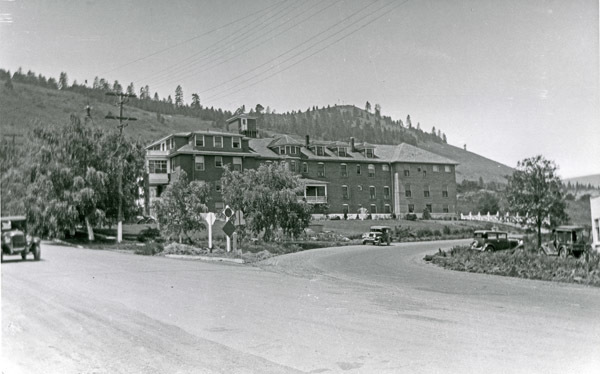 La Grande, Hospital 2