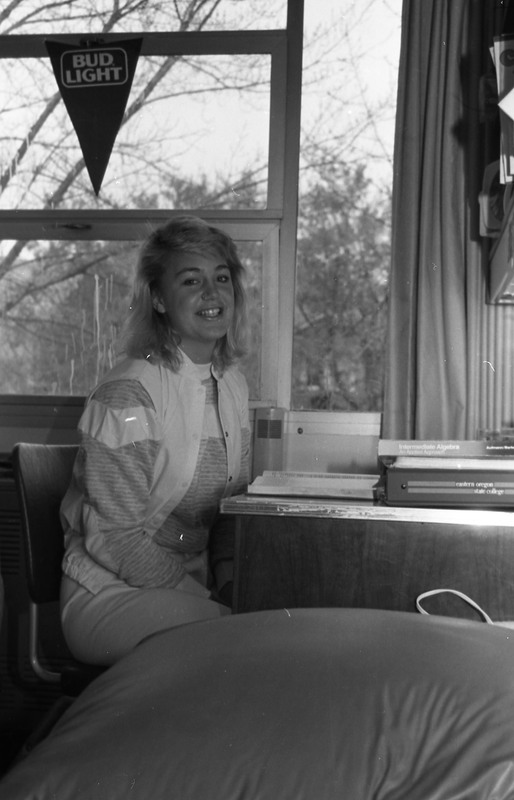 1985 Residence Life, Dorm Room 06