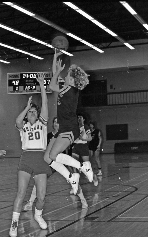 1984 Women's Basketball Action, EOSC vs. Whitman 10