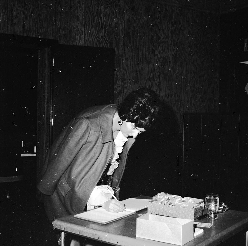 1968 Alumni Banquet Guests 03