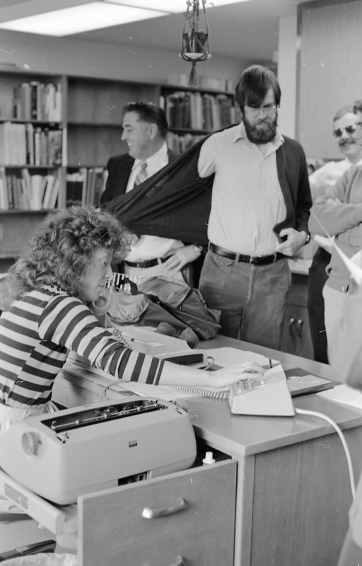 1981 Employees, Office 03