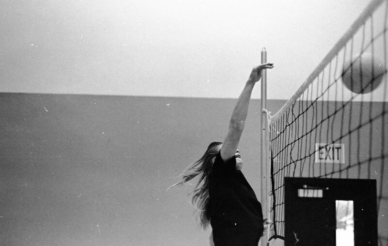 1972 Volleyball Action 02
