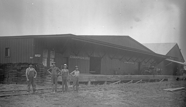 Elgin, Warehouse