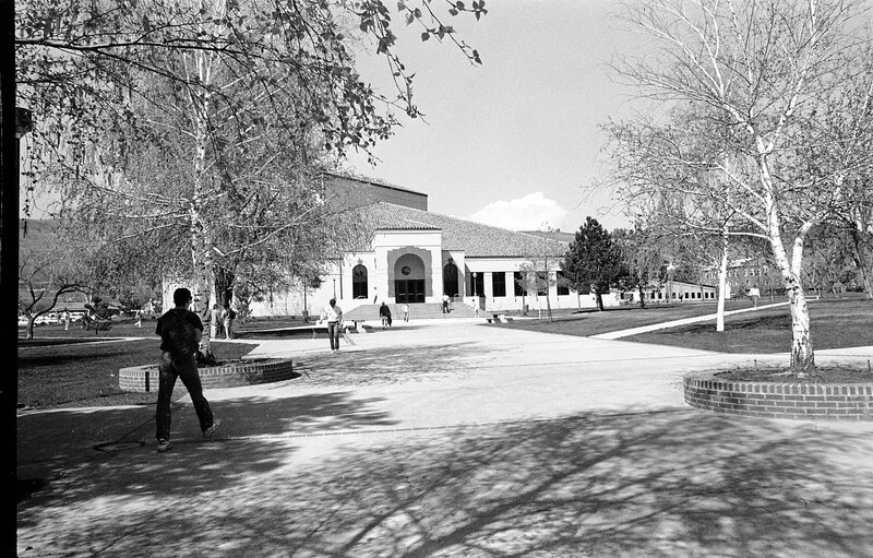 1991 Students, Walking 11
