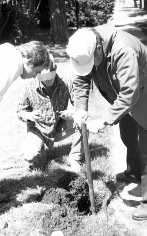1985 June, Groundskeepers 02