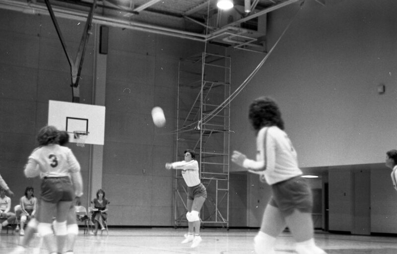 1984 Volleyball Action, EOSC vs. BMCC 06