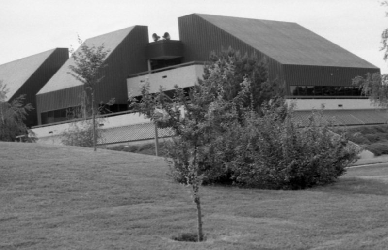 1986 Hoke Hall 01