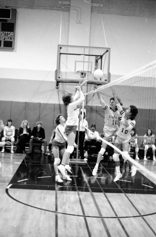 1985 Volleyball Action 11