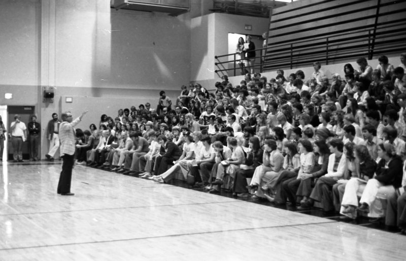 1976 Orientation, Indoors 01