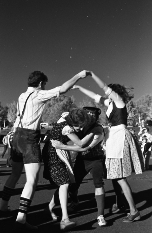 1977 Octoberfest, Folk Dancing 18