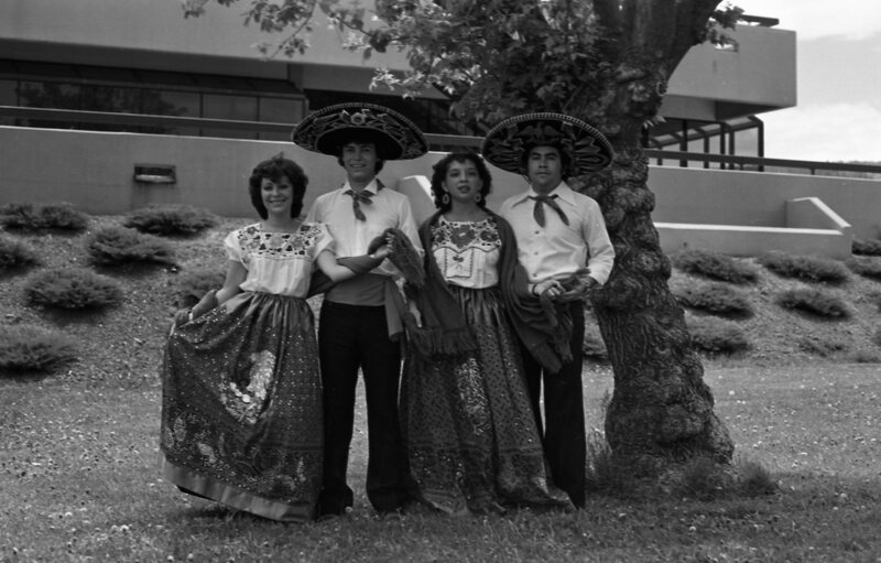 1978 Mexican Dancers 07