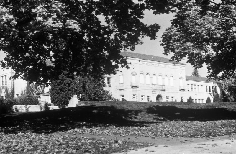 1988 Inlow Hall 04