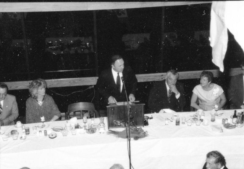 1986 Foundation Dinner for Bill Carey 01