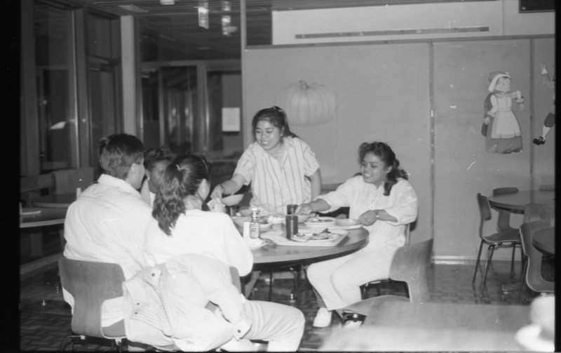 1990 Students, Lunch