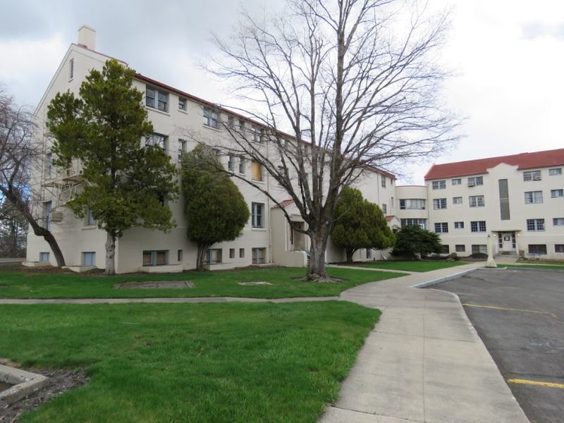 Dorian and Hunt Hall 60