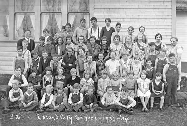Island City, Schoolchildren 6