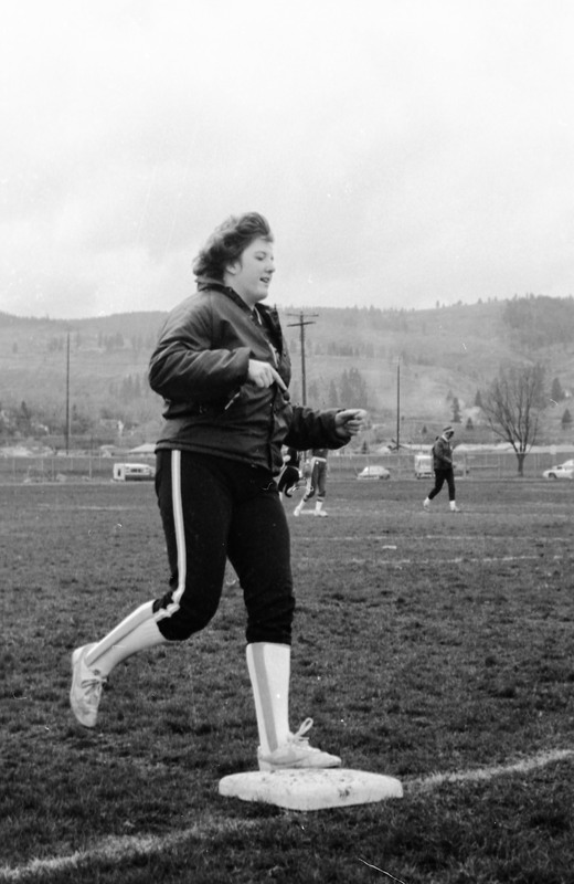1983 Softball Action 07
