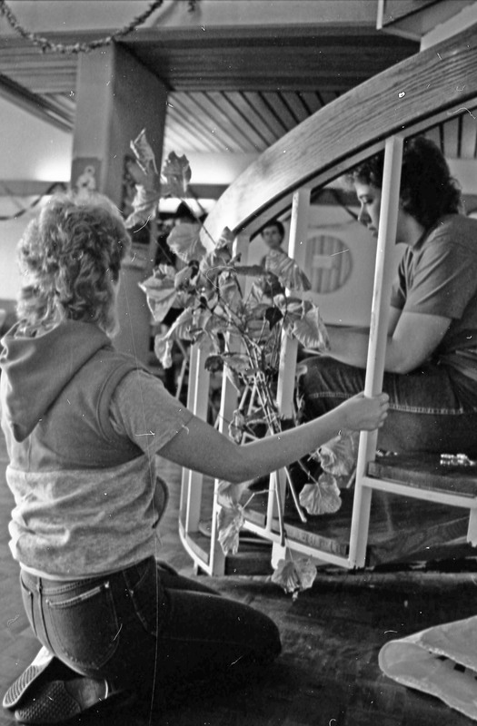 1984 Octoberfest, Decorating 02