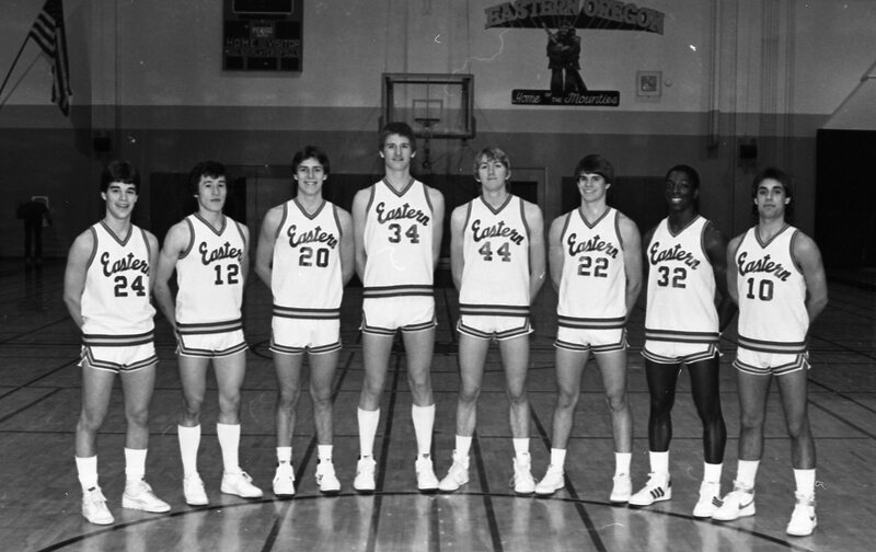 1984 Men's Basketball Junior Varsity Team 02