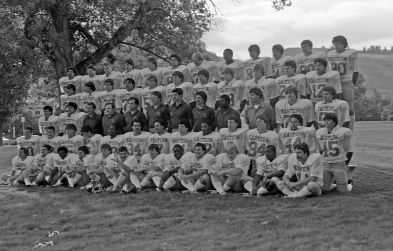 1984 Football Team 03