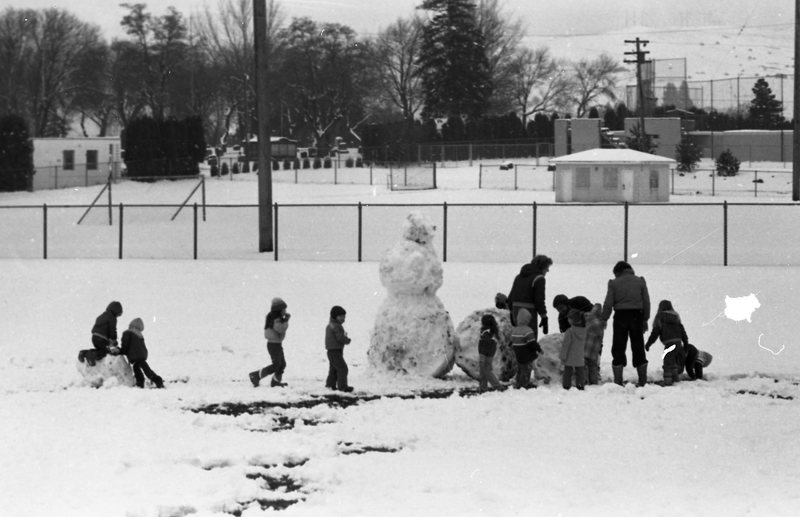 1983 Ackerman Elementary School, Snowman 03