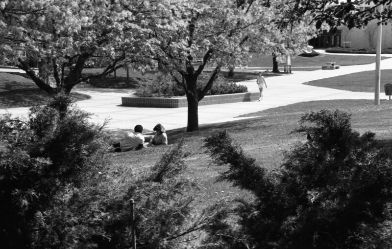 1985 Students, April Outdoor Candid Shots 08