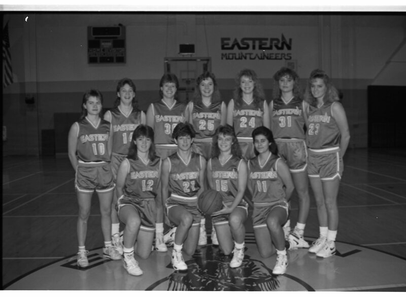1989 Women's Basketball Team 07