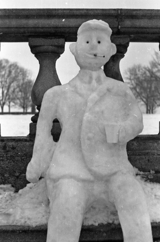 1977 8th Street Carnival, Snowman 05