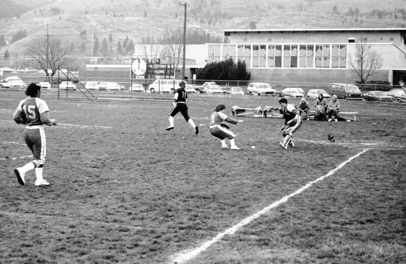 1983 Softball Action 06