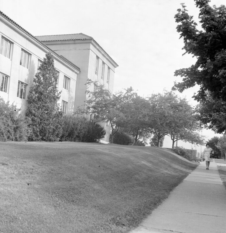 1968 Students, Outdoors 05