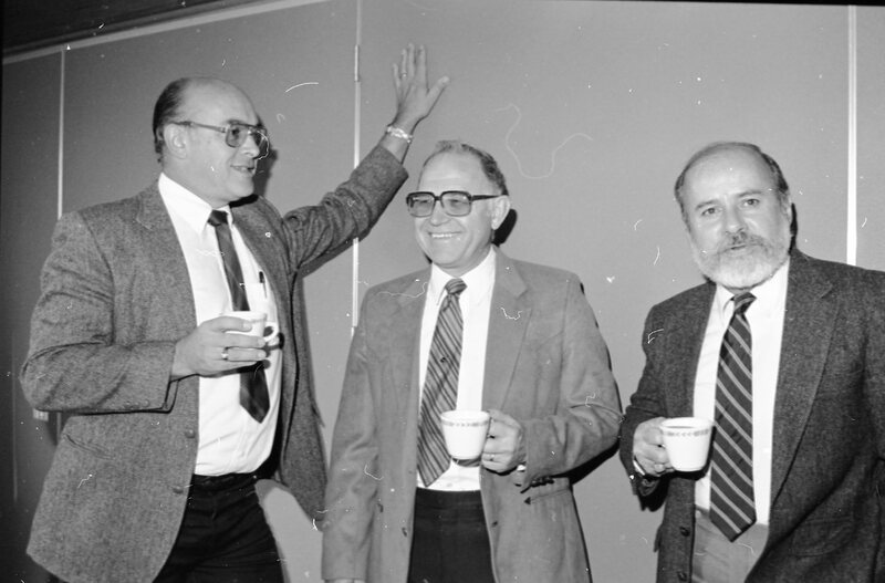 1986 Employees, Reception 22