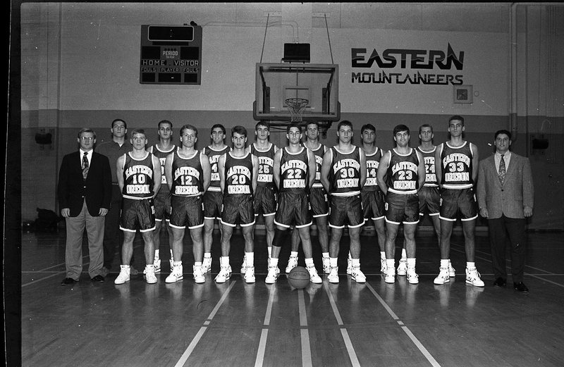 1991 Basketball Team 2-2