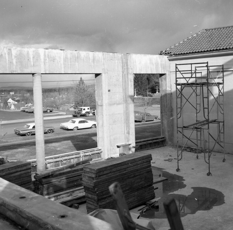 1971 Walter M. Pierce Library Remodel, Interior 04