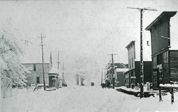 Cove, Street Scene 3