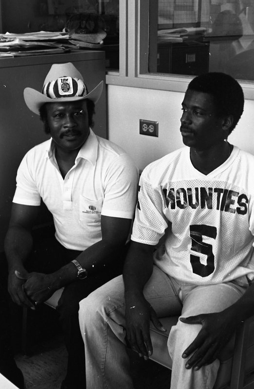 1982 Football, Havan Jones Going Pro 03