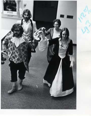 1977 Languages, French Club 01