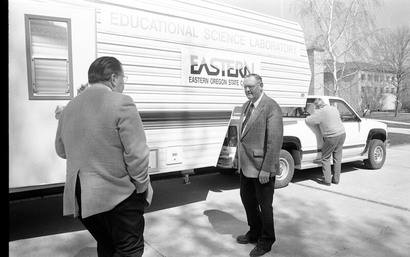 1991 Mobile Laboratory, Ribbon Cutting 04