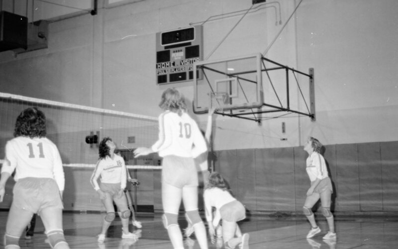1982 Volleyball Action 16
