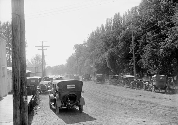 Cove, Street Scene 6