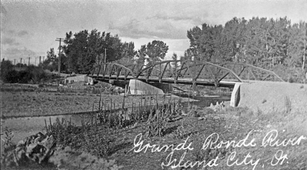 Island City, Railroad Bridge