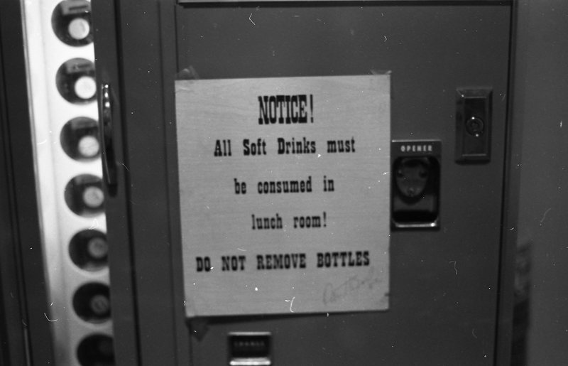 1980 Vending Machine, Pepsi 03