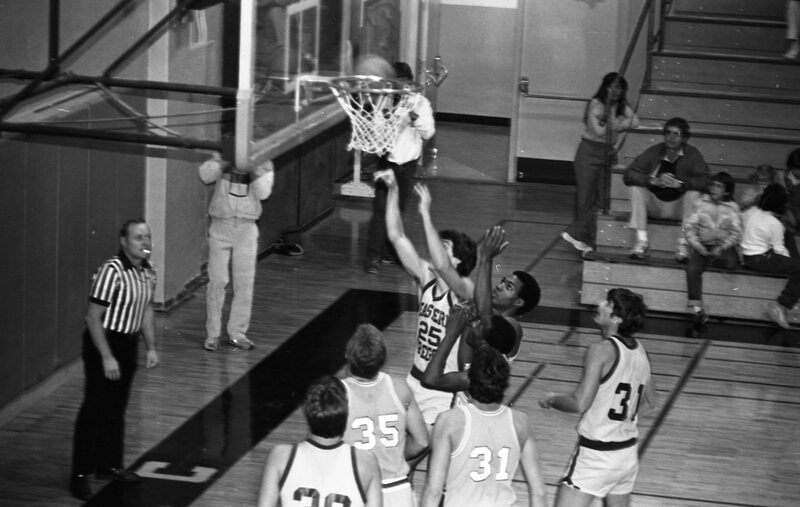 1984 Basketball Action, EOSC vs. LCSC 02